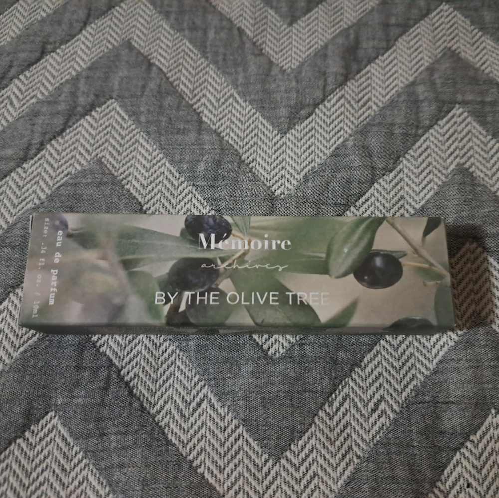 Memoire Archives by The Olive Tree Delux Mini Spray - Picture 3 of 4